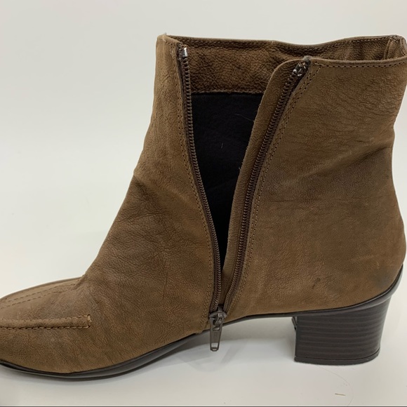 Sesto Meucci Light Brown Worn Leather Style Low Stacked Heel Ankle Boots Sz 9.5 - Picture 8 of 16